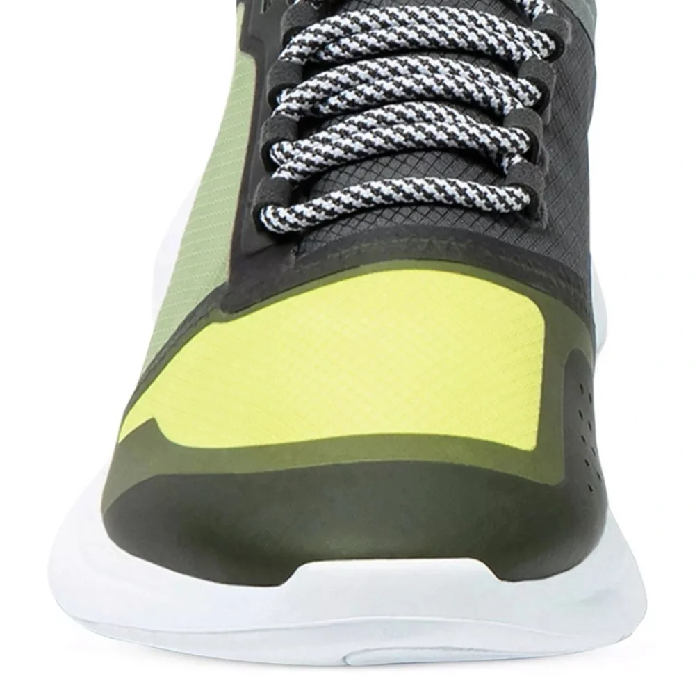 Lacoste sport Mens sneakers lt fit 220, yellow & dark gray, lightweight size 7.5